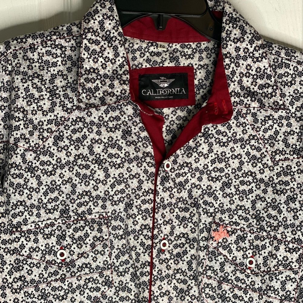 California Men’s button down shirt Black/ white- size EG ( xl)
